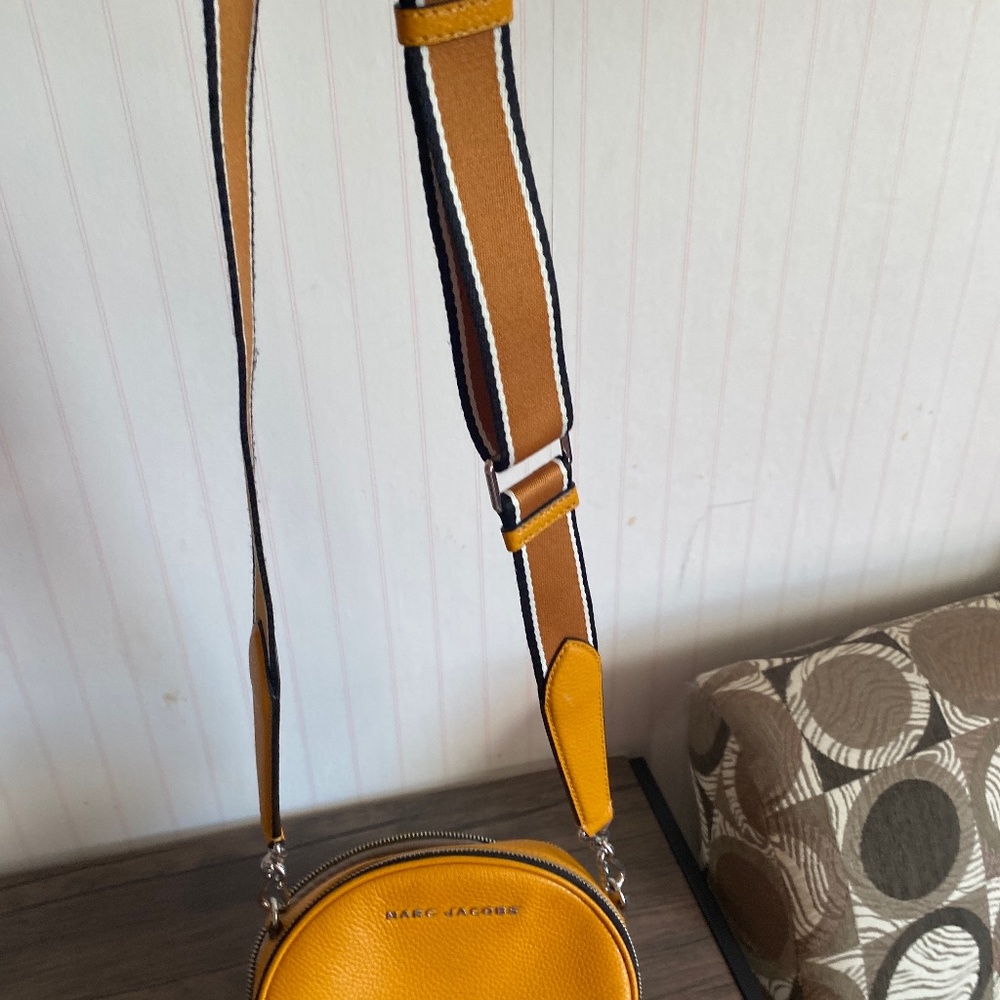 Crossbody - Picture 3 of 3